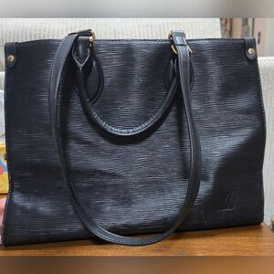 Structured Tote Bag in Black